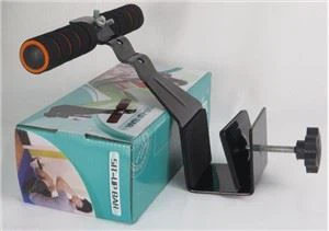 डोर सिट अप असिस्ट बार के नीचे